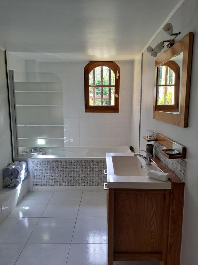Rez De Jardin Villa Presqu'Ile De Giens Hyères Exteriér fotografie